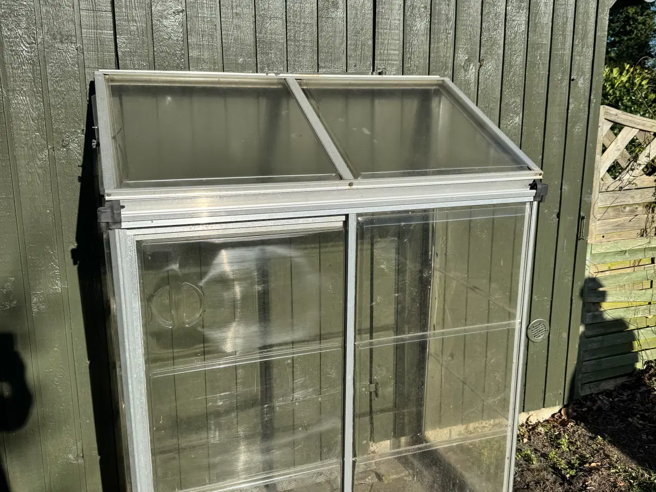 Billede 3 - Vægdrivhus / altandrivhus i aluminium med skydedør