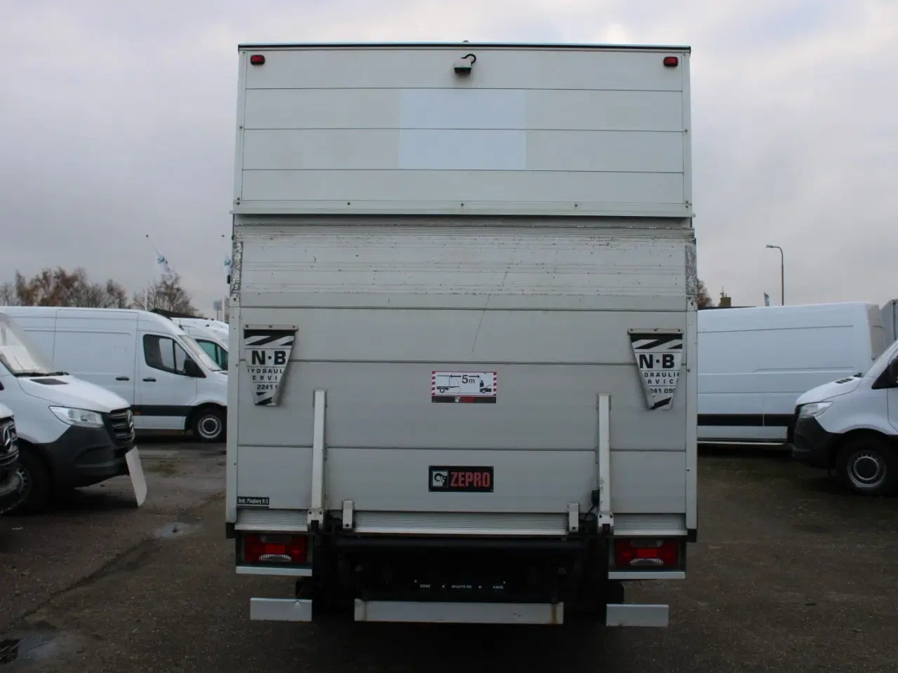 Billede 10 - Iveco Daily 2,3 35S16 Alukasse m/lift AG8
