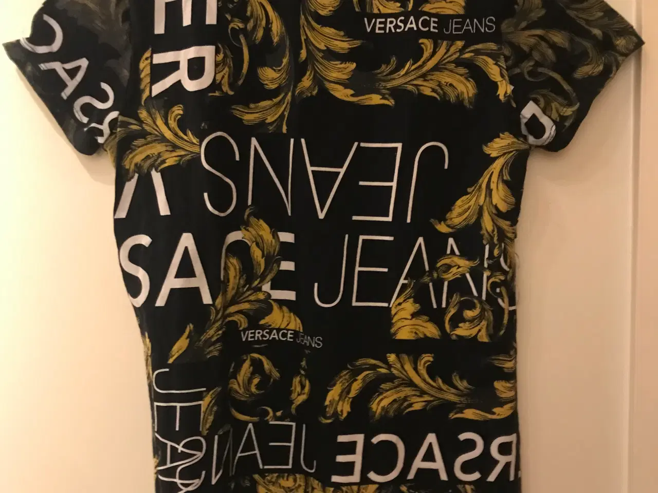 Billede 2 - Versace jeans t-shirt størrelse M