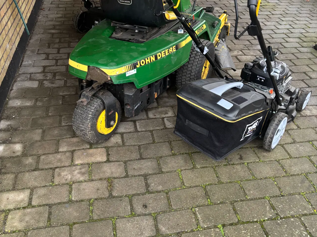 Billede 4 - 1 havetraktor og 2 plæneklippere sælges 