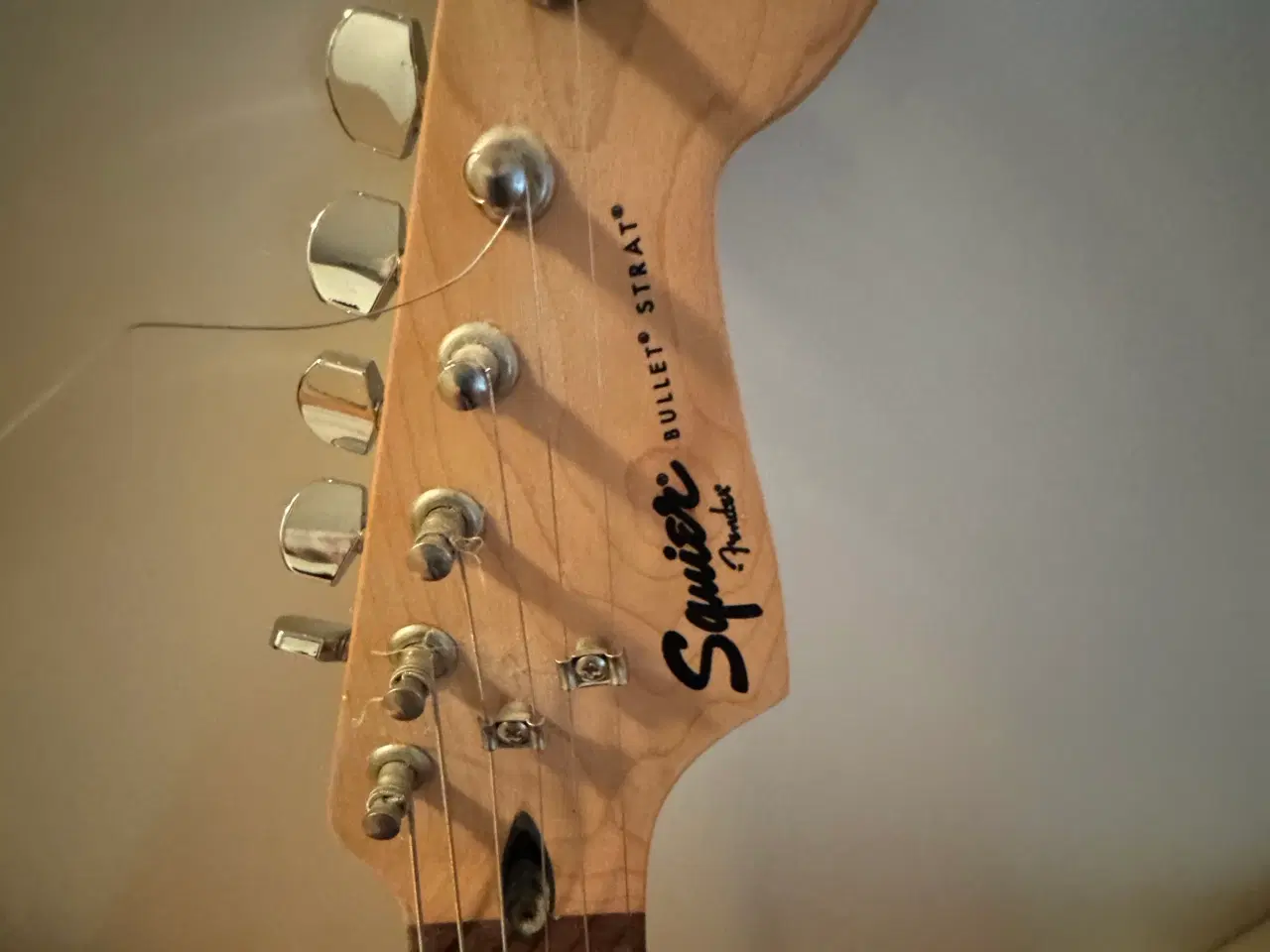 Billede 3 - Fender Squier Bullet Strat Brown Sunburst