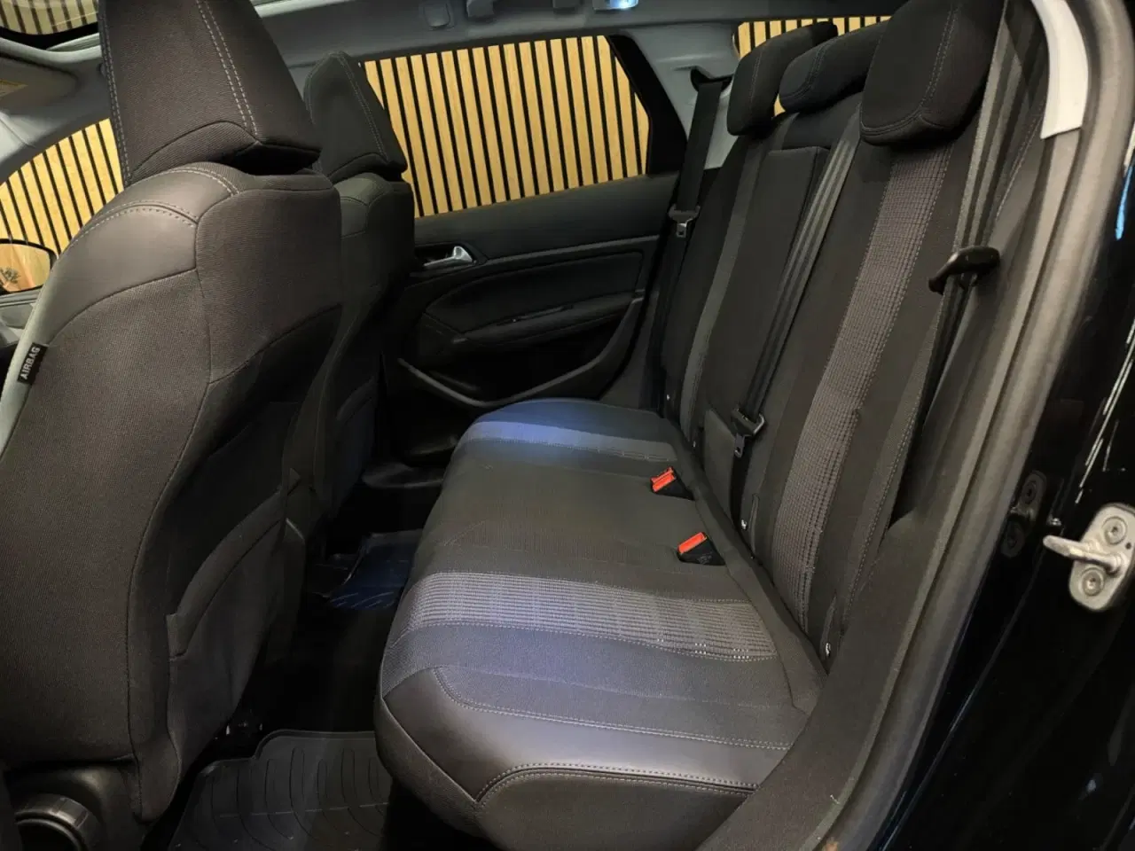 Billede 13 - Peugeot 308 1,6 BlueHDi 120 Allure Sky SW