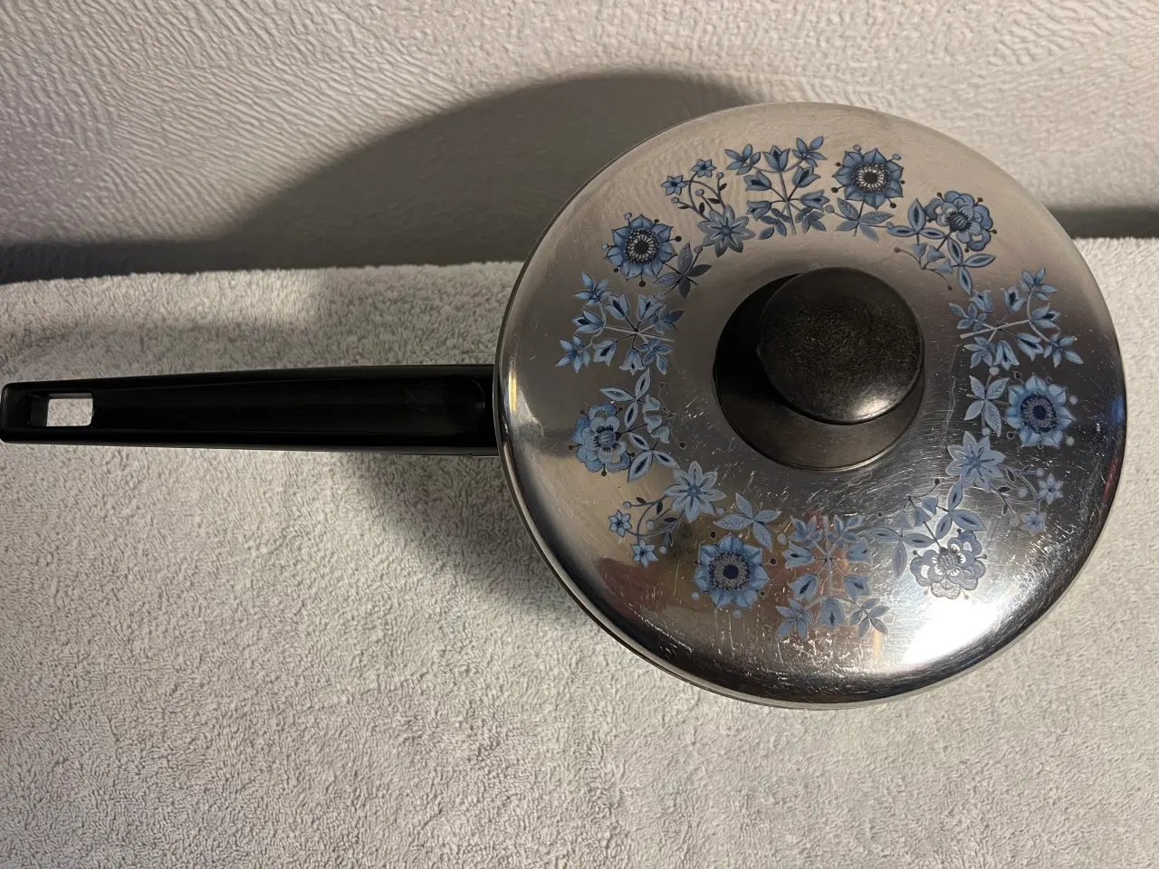 Billede 9 - Retro Kasserolle med blå blomster.