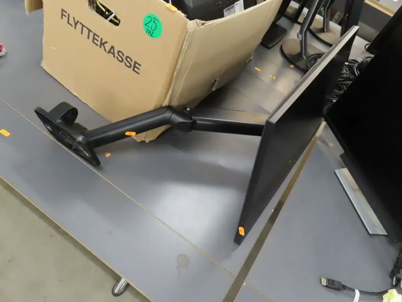 Billede 2 - 2 stk. Computerskærme DELL