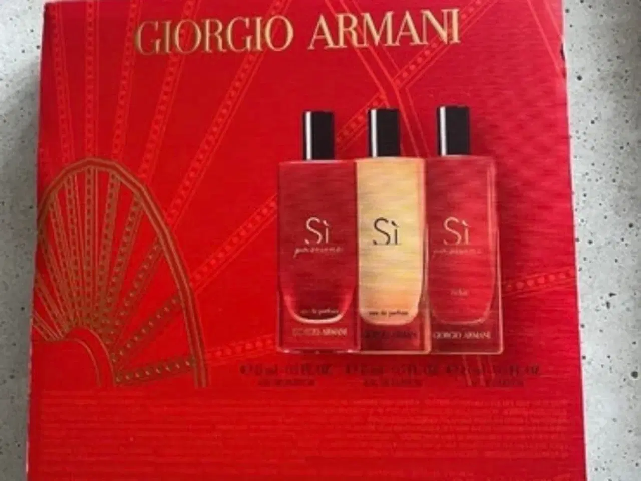 Billede 2 - Giorgio Armani si edp 3 stk i æske 3x15 ml
