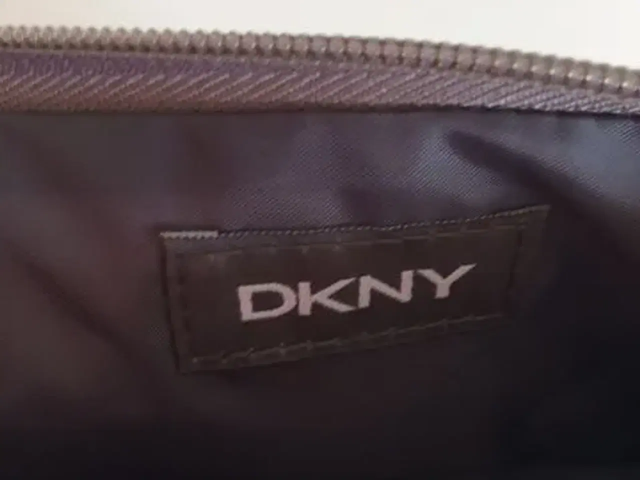 Billede 3 - DKNY kosmetikpung