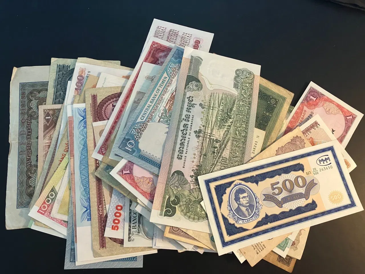 Billede 1 - 100 udenlandske sedler - Blandet stand og årgange