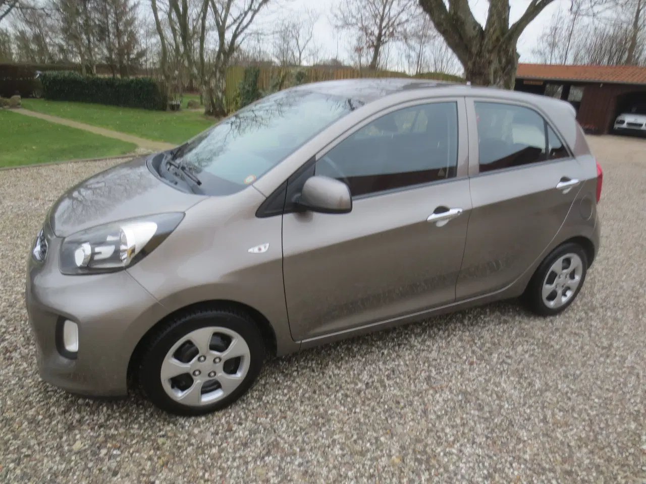 Billede 10 - Kia Picanto 1.0 i Årg 2015. Nysynet.