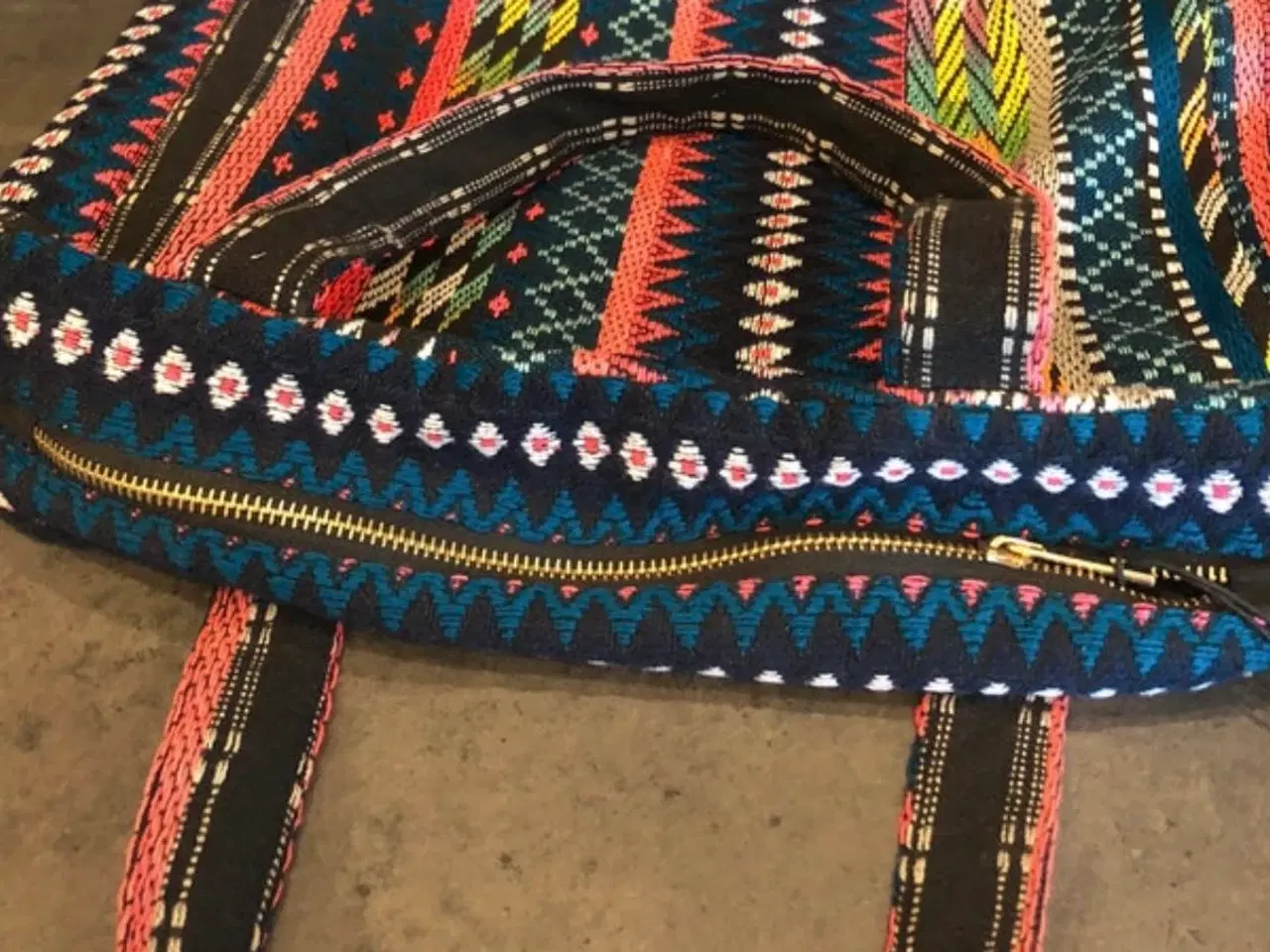 Billede 5 - 2 tasker Tim & Simonsen