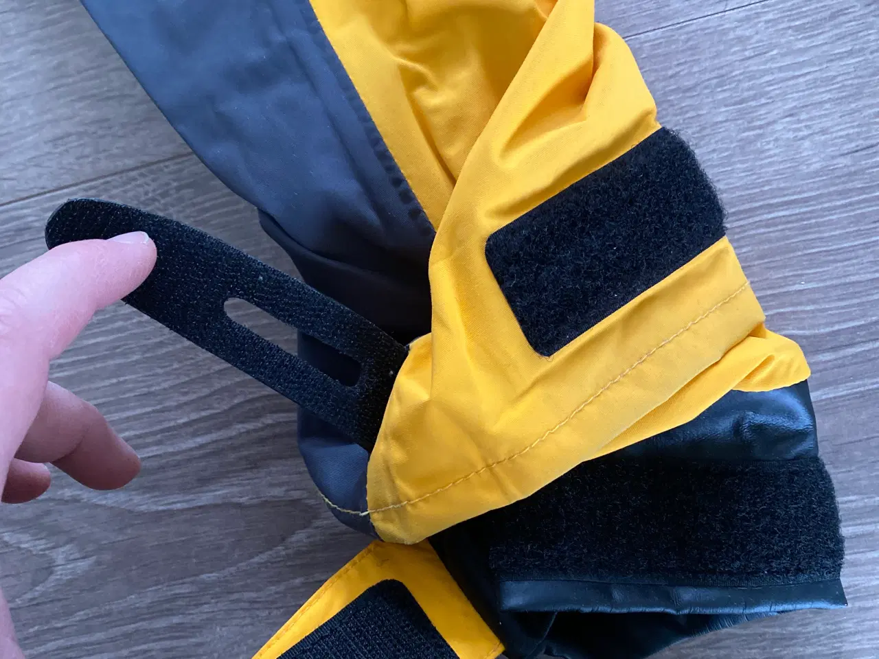 Billede 12 - MUSTO sejltøj str S    buks(10-32)