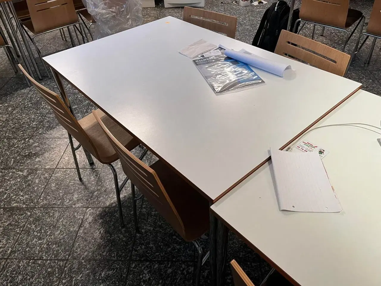 Billede 5 - 2 stk. spisebord med 8 stk. stole