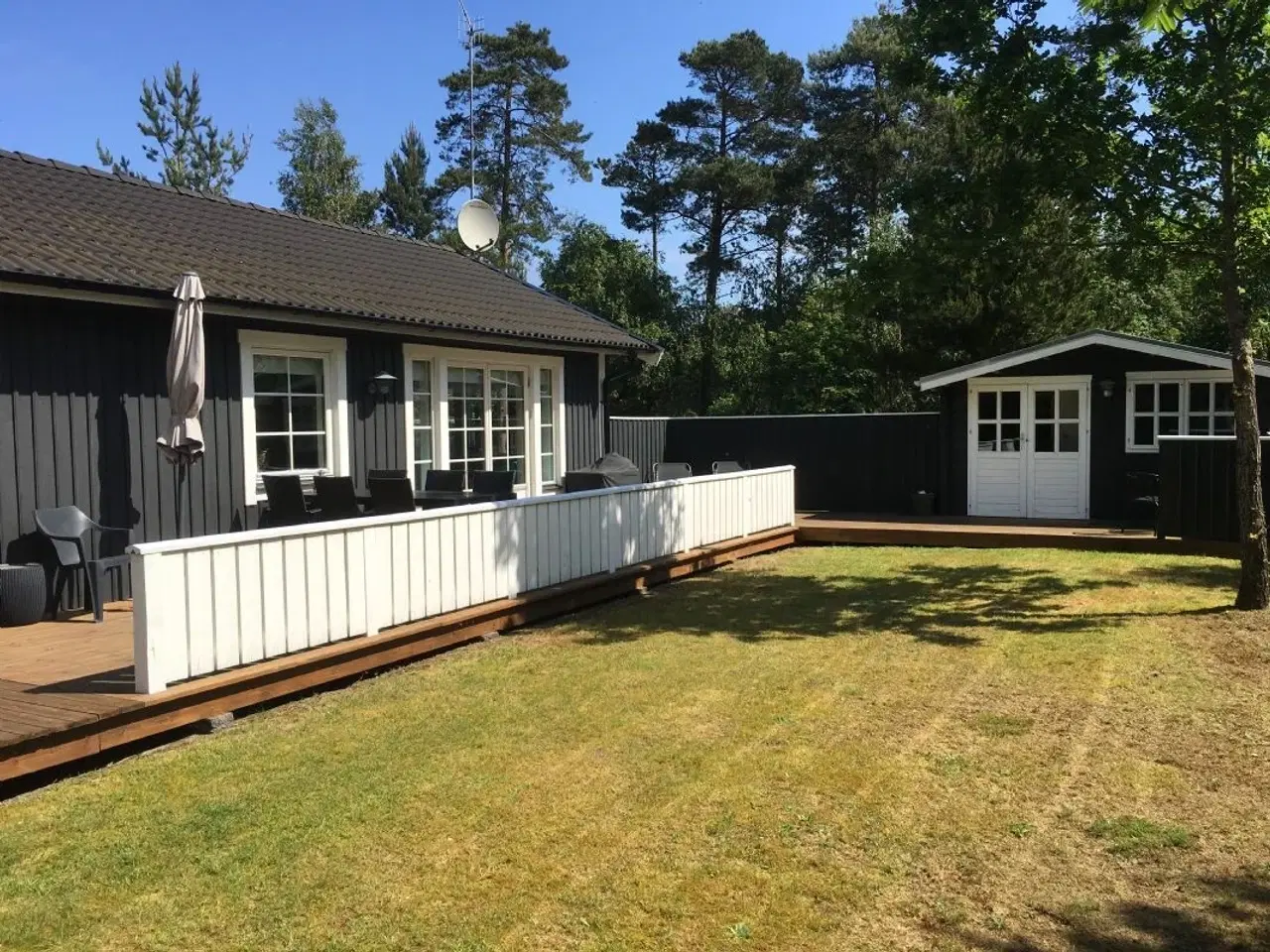 Billede 4 - Nyere sommerhus t�t ved �sterby havn og stranden