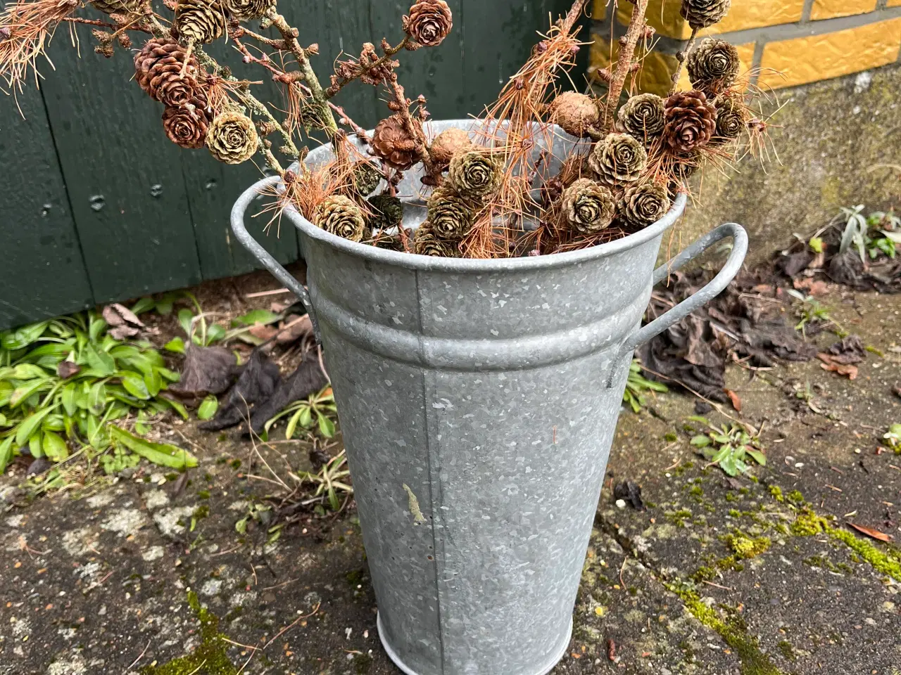 Billede 1 - Zink vase/ holder, 30 cm. høj