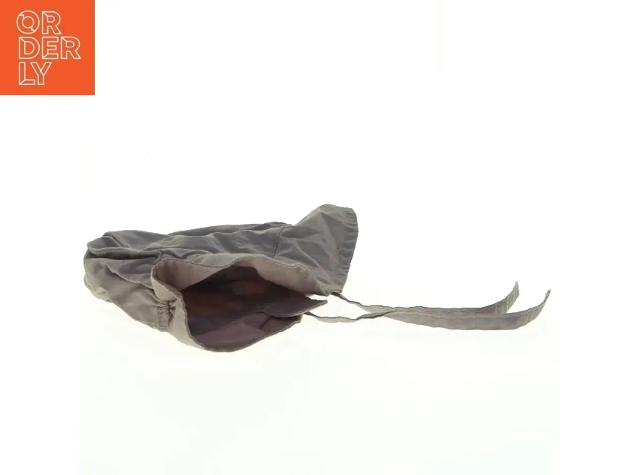 Billede 3 - Grå babyhue fra Name It (str. 6 til 9 måneder)