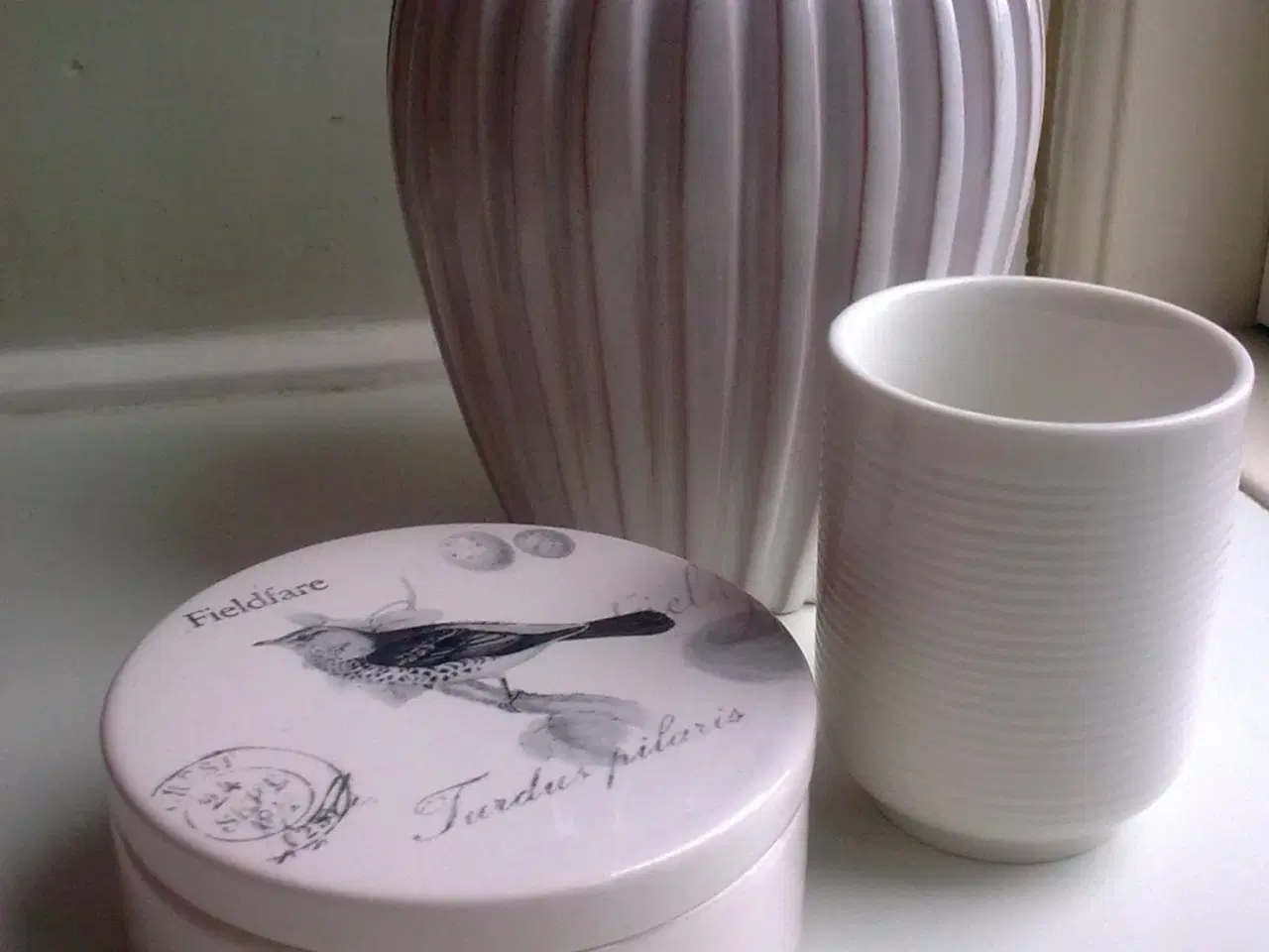 Billede 1 - DIY stilleben af bl.a. dansk keramik