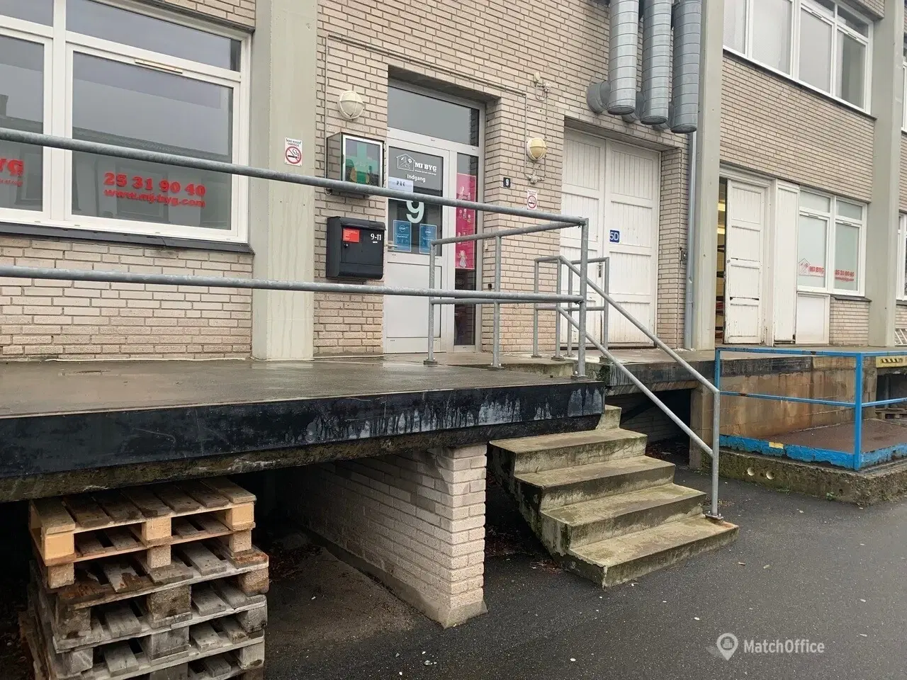 Billede 4 - Meget rustikke lagerlokale til leje i høj stue.