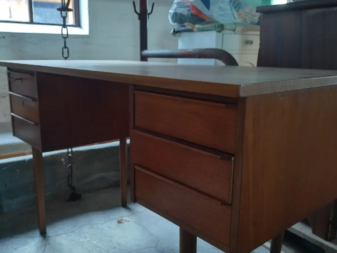 Billede 1 - Lille Teak skrivebord 