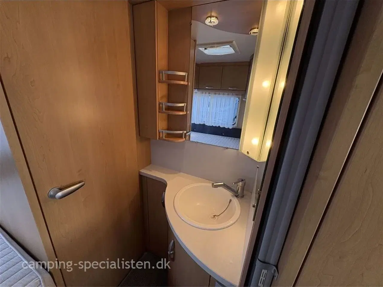 Billede 11 - 2007 - Knaus Südwind 500 FU 2007 Knaus Südwind 500 FU - Se den nu hos Camping-Specialisten.dk