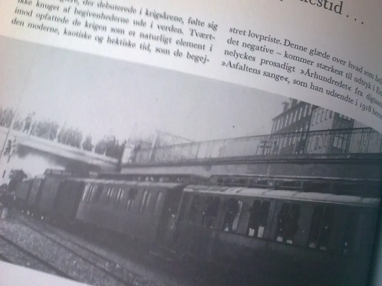 Billede 16 - Granat vase + Aluminia krig digt + 1. v krig bog 