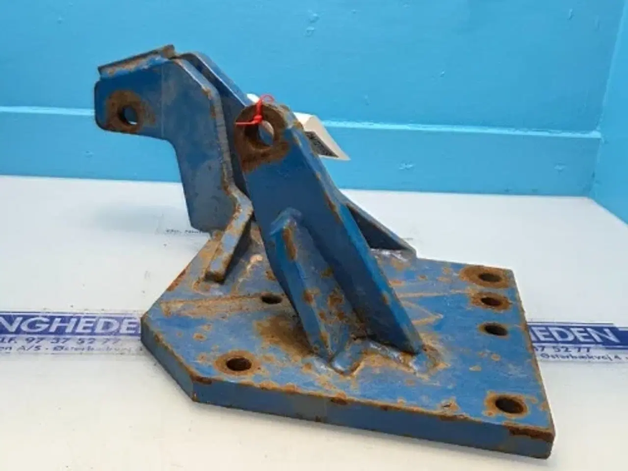 Billede 4 - New Holland TS110 Beslag L. 82007380