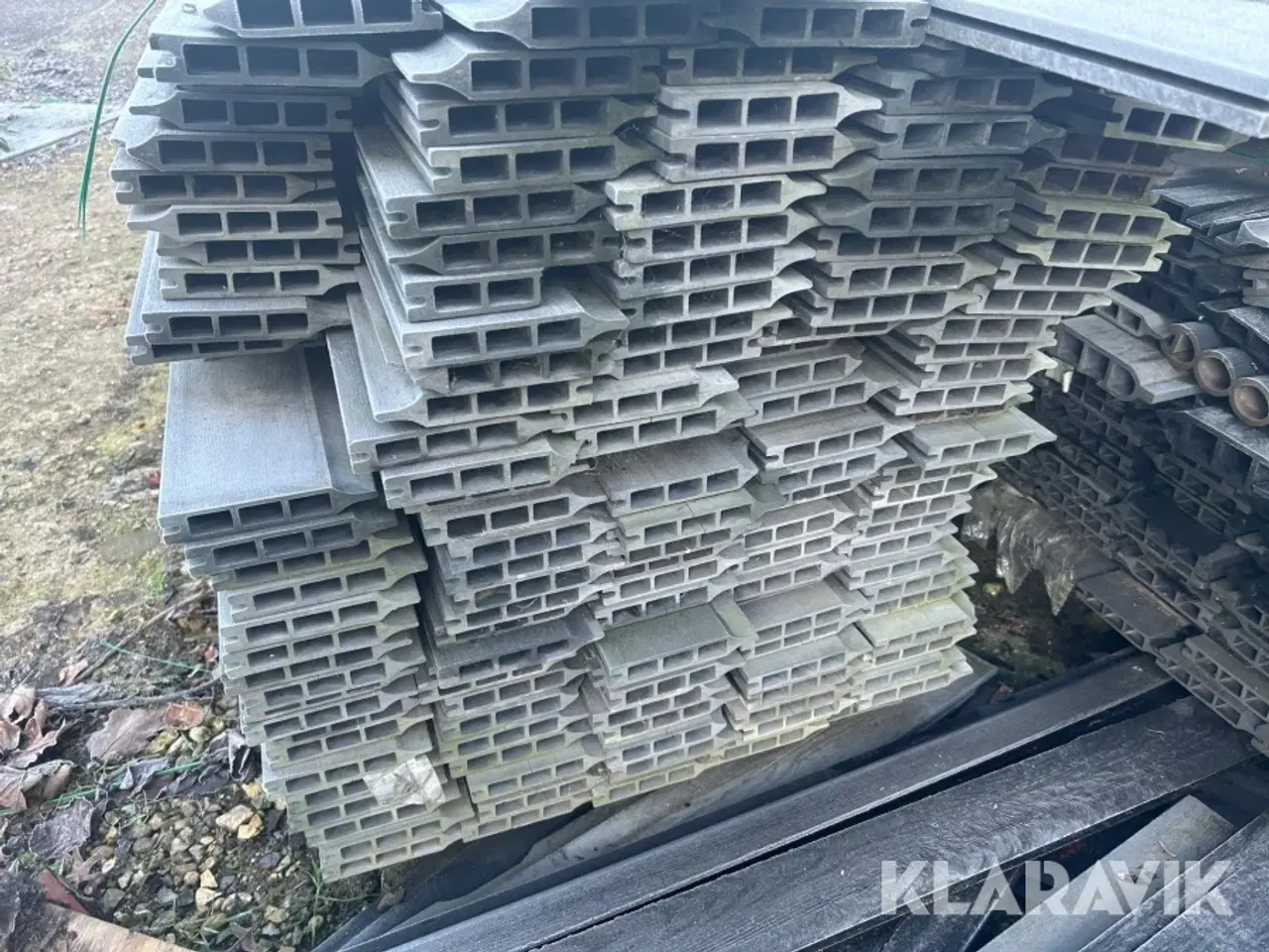 Billede 5 - Kompositprofiler Kirkedal 1,8 meter ca. 100 styk