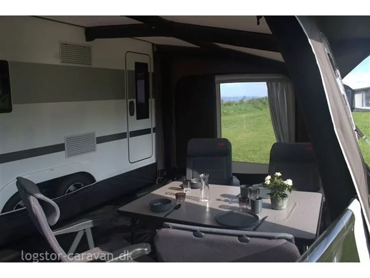 Billede 5 - Telta        Soul 490                SOUL Passer til campingvogne og autocampere med en skinnehøjde på 235 - 280  18359.00 kr