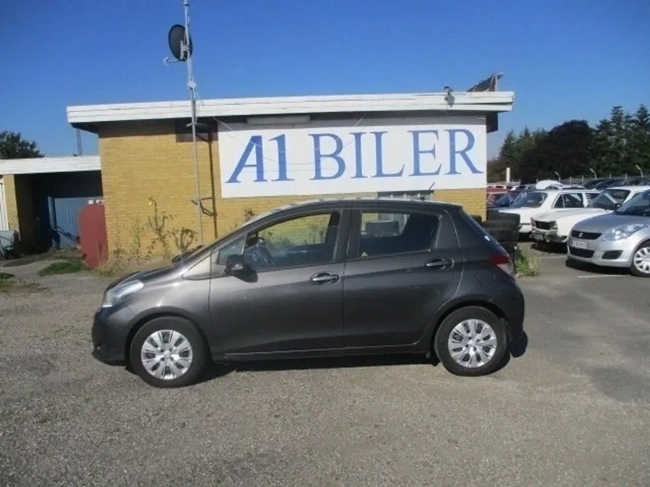 Billede 1 - Toyota Yaris 1,3 VVT-i T1