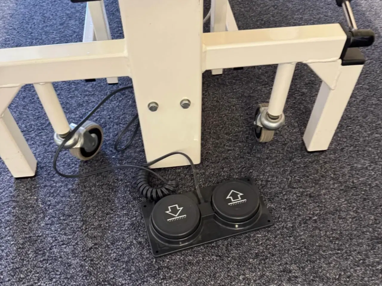 Billede 3 - Behandler briks med el