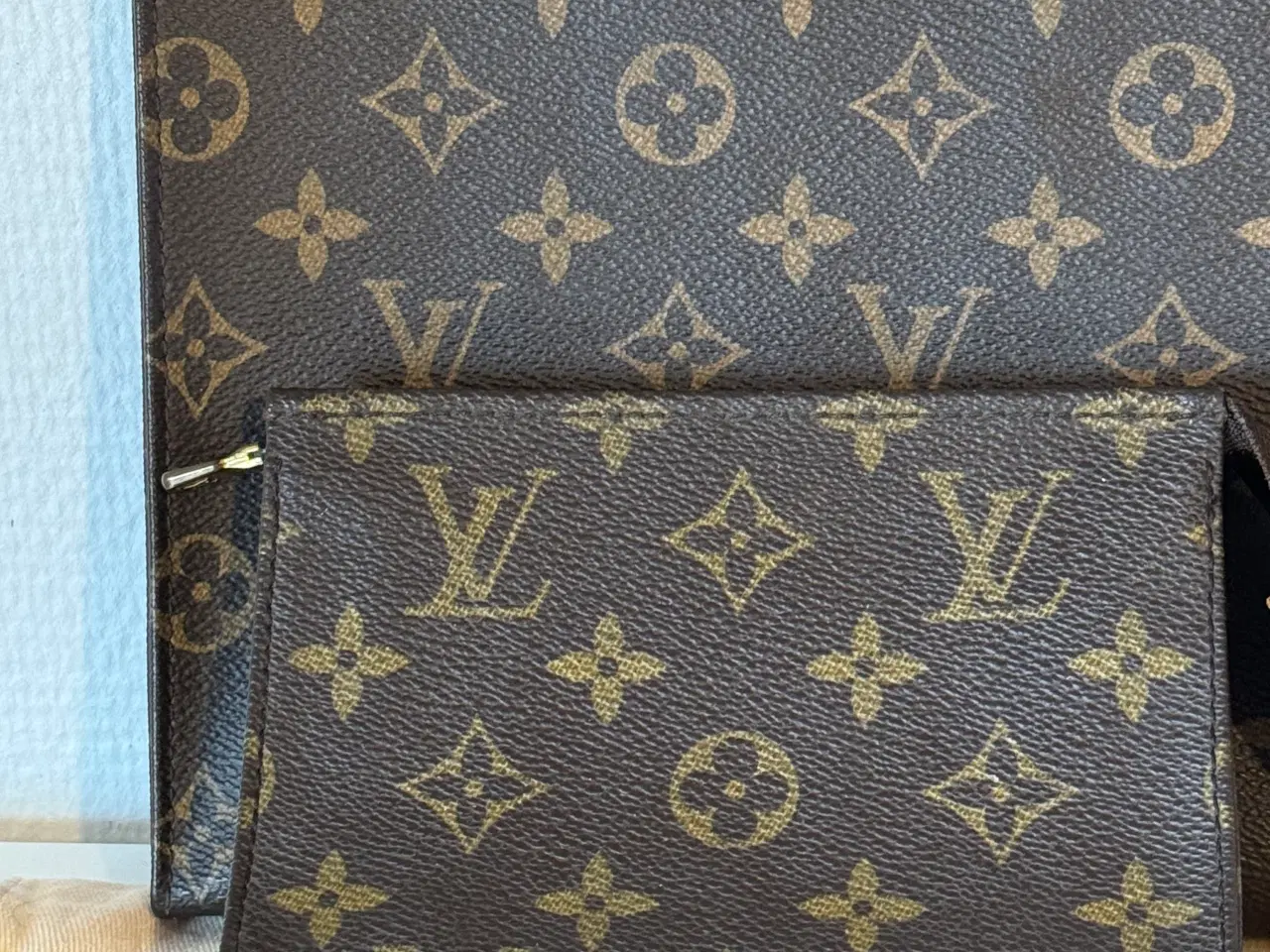 Billede 2 - r Louis Vuitton Toiletry pouch 26 & toilettaske.