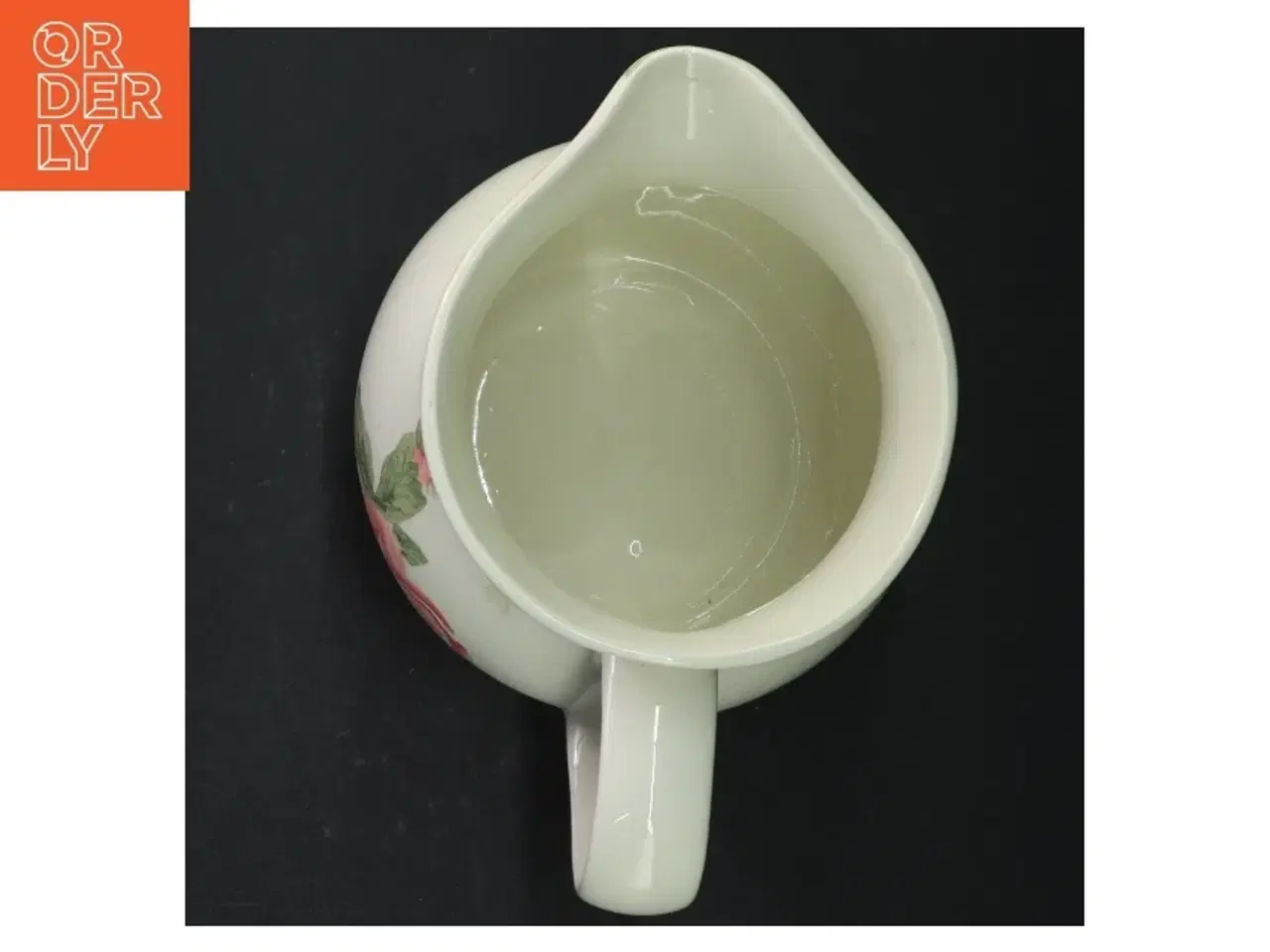 Billede 4 - Porcelænsmælkekande med rosenmotiv (str. H. 15,5 cm. ø. 13,5 cm)