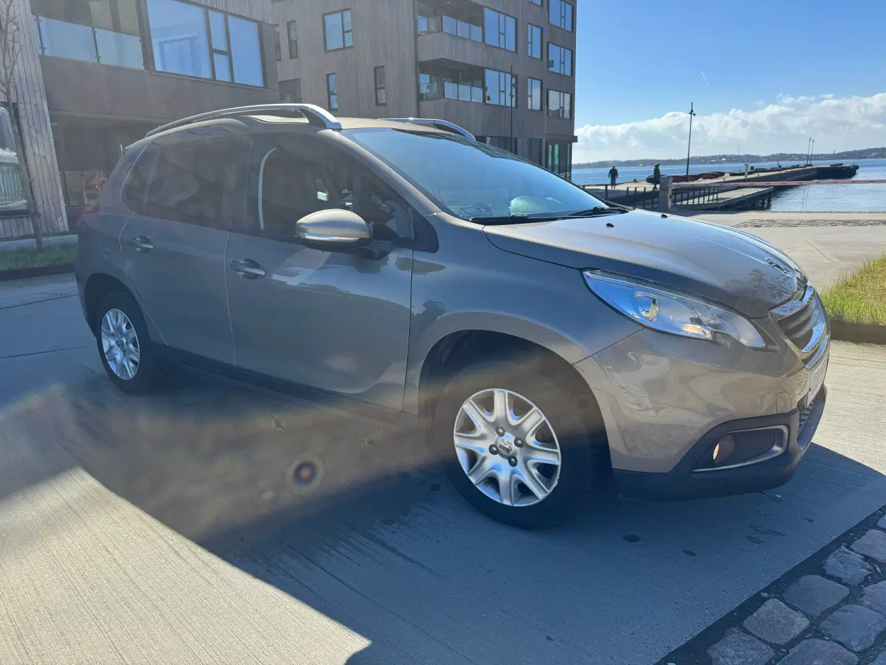 Billede 3 - Flot velholdt nysynet Peugeot 2008 1.6 Ehdi