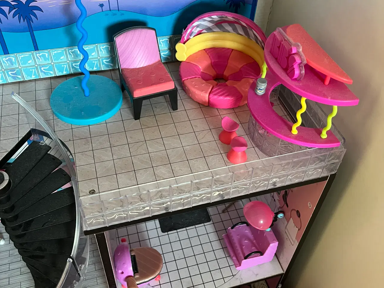 Billede 5 - LOL Surprise dukke, dukkehus, tilbehør og OMG Doll