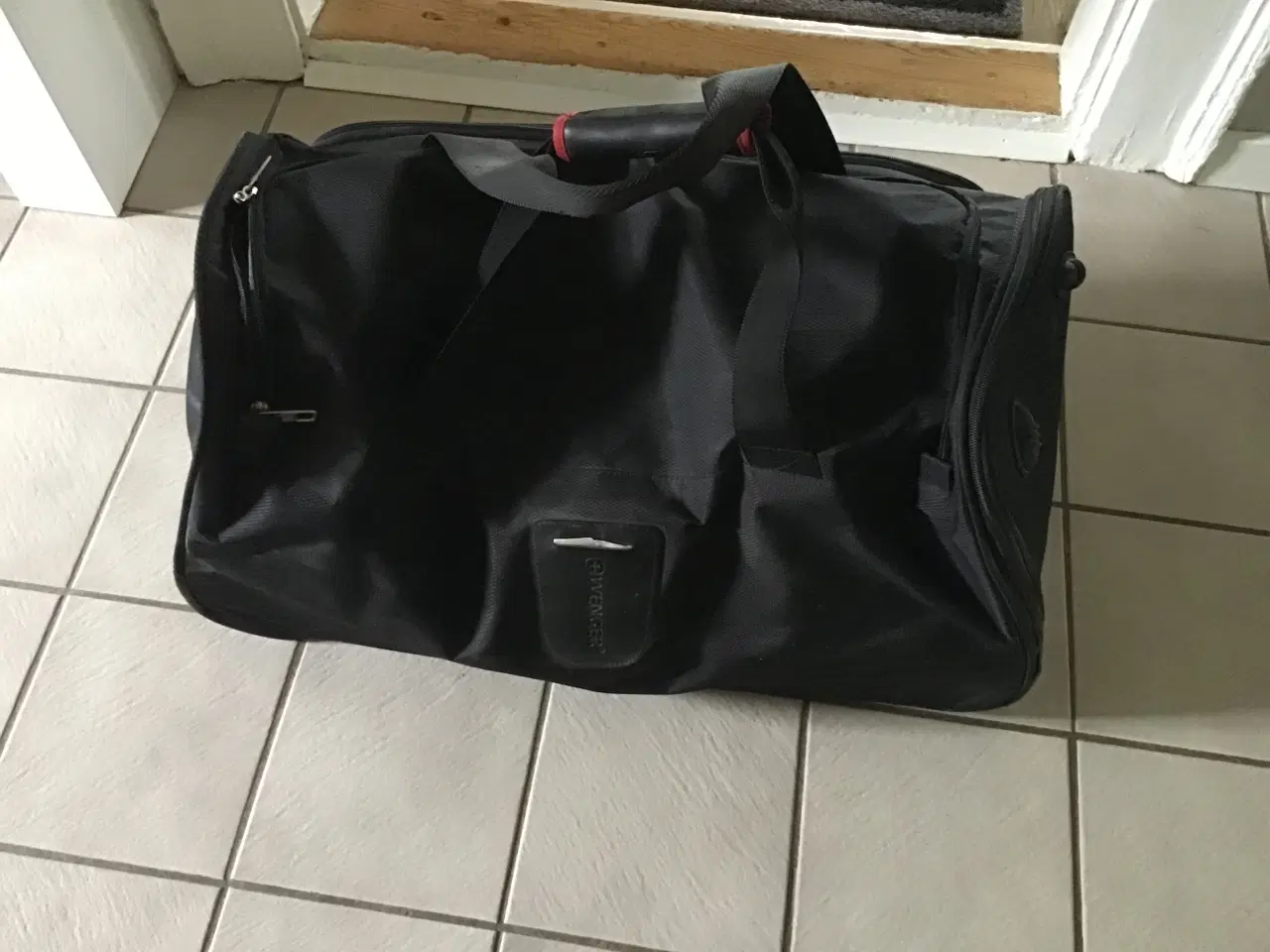 Billede 1 - Stor rejsetaske på hjul