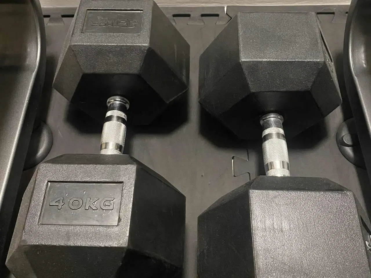 Billede 1 - 2 stk. 40 kg. håndvægte
