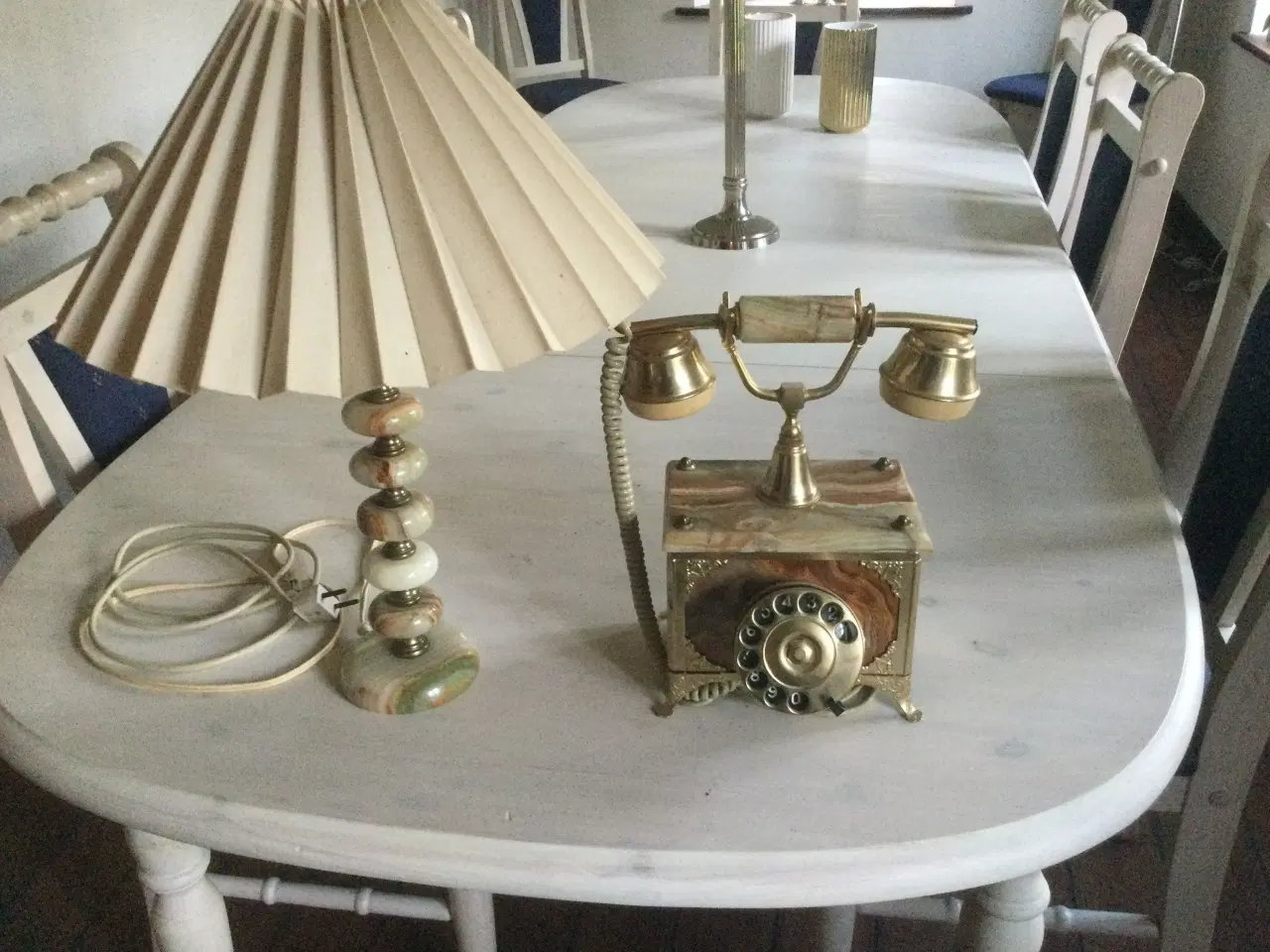 Billede 3 - Telefon  og lampe