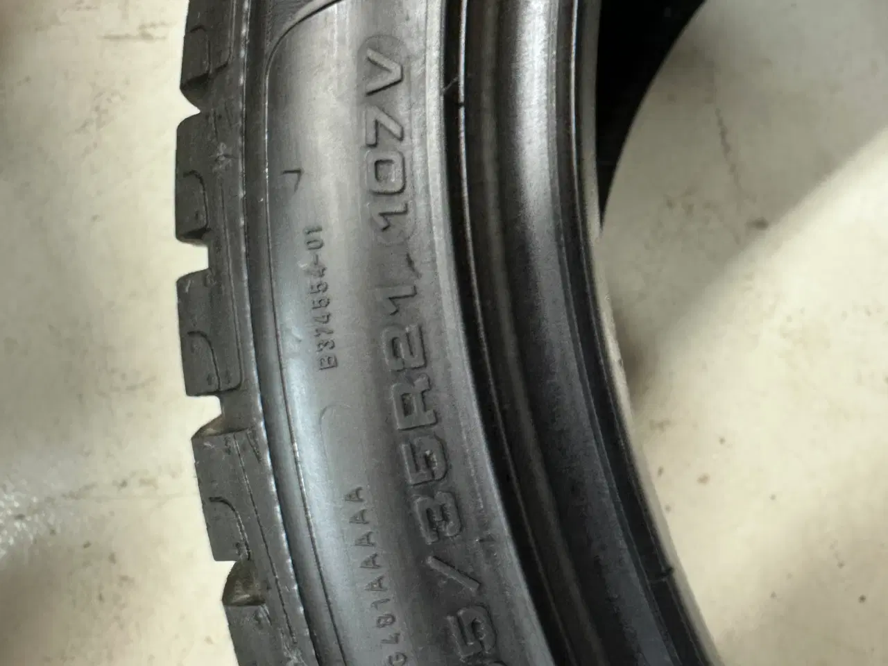 Billede 5 - VinterDæk 295/35/21 SUV Goodyear UltraGrip Per