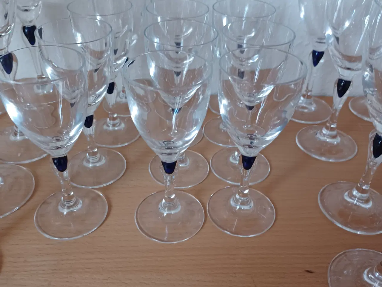 Billede 7 - 94 stk Blå Safir krystal glas