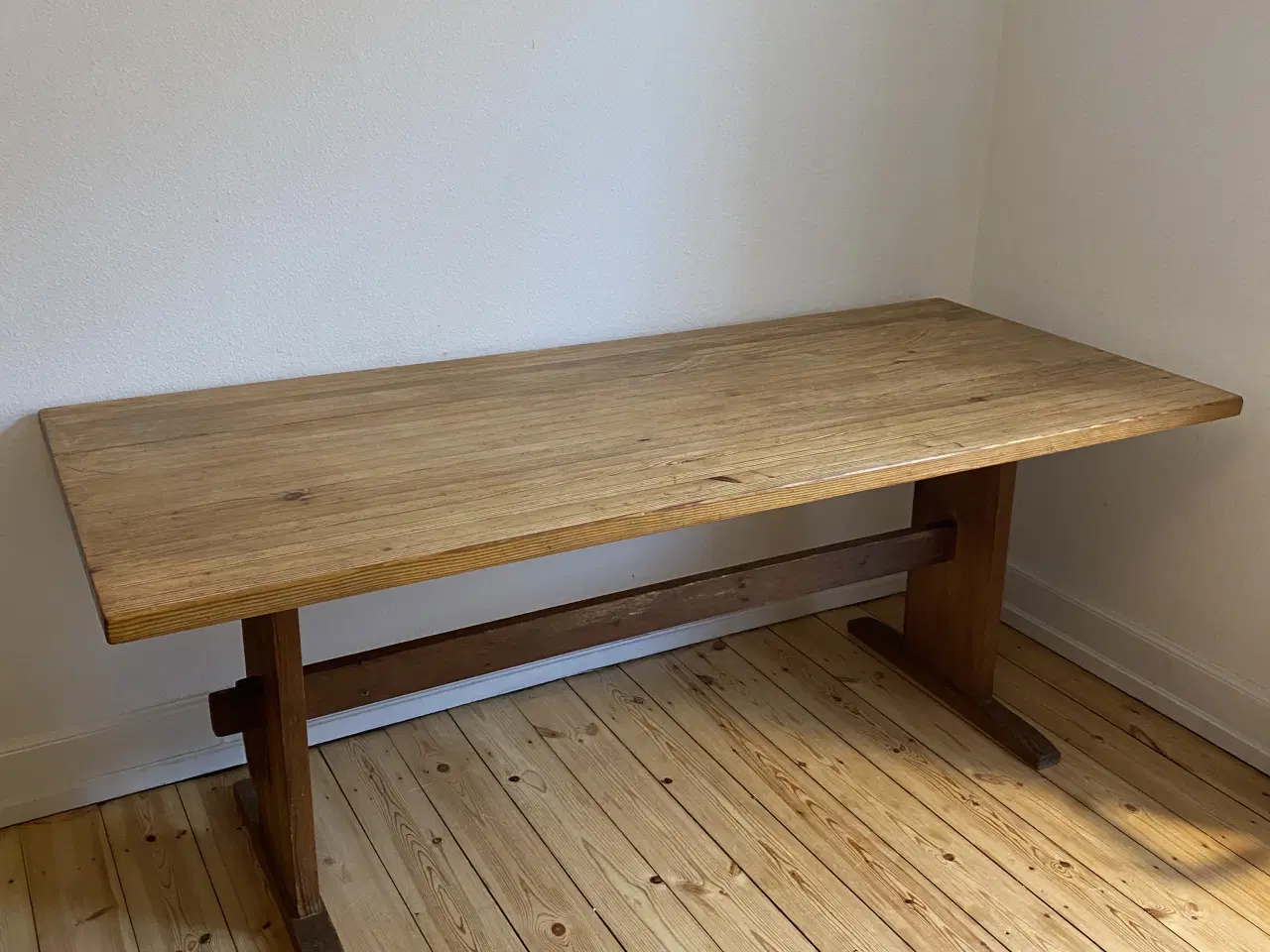 Billede 5 - KØBER MØBLER I FYRRETRÆ - al stand