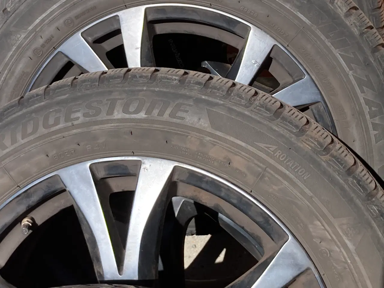 Billede 1 - Toyota - Alufælge med vinterdæk