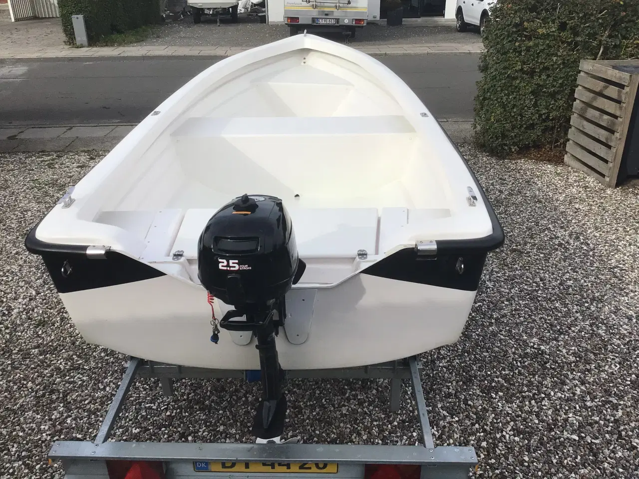 Billede 3 - Nyere jolle med trailer