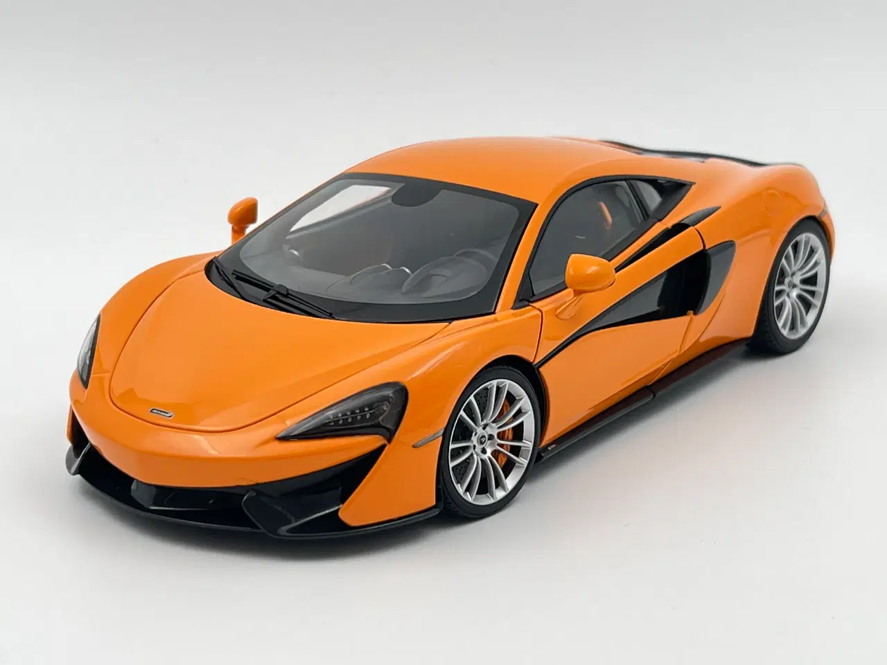 Billede 2 - 2016 McLaren 570S - AUTOart - 1:18