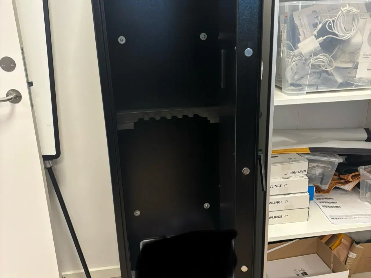 Billede 1 - Sikrings skab / Værdi skab med kodelås