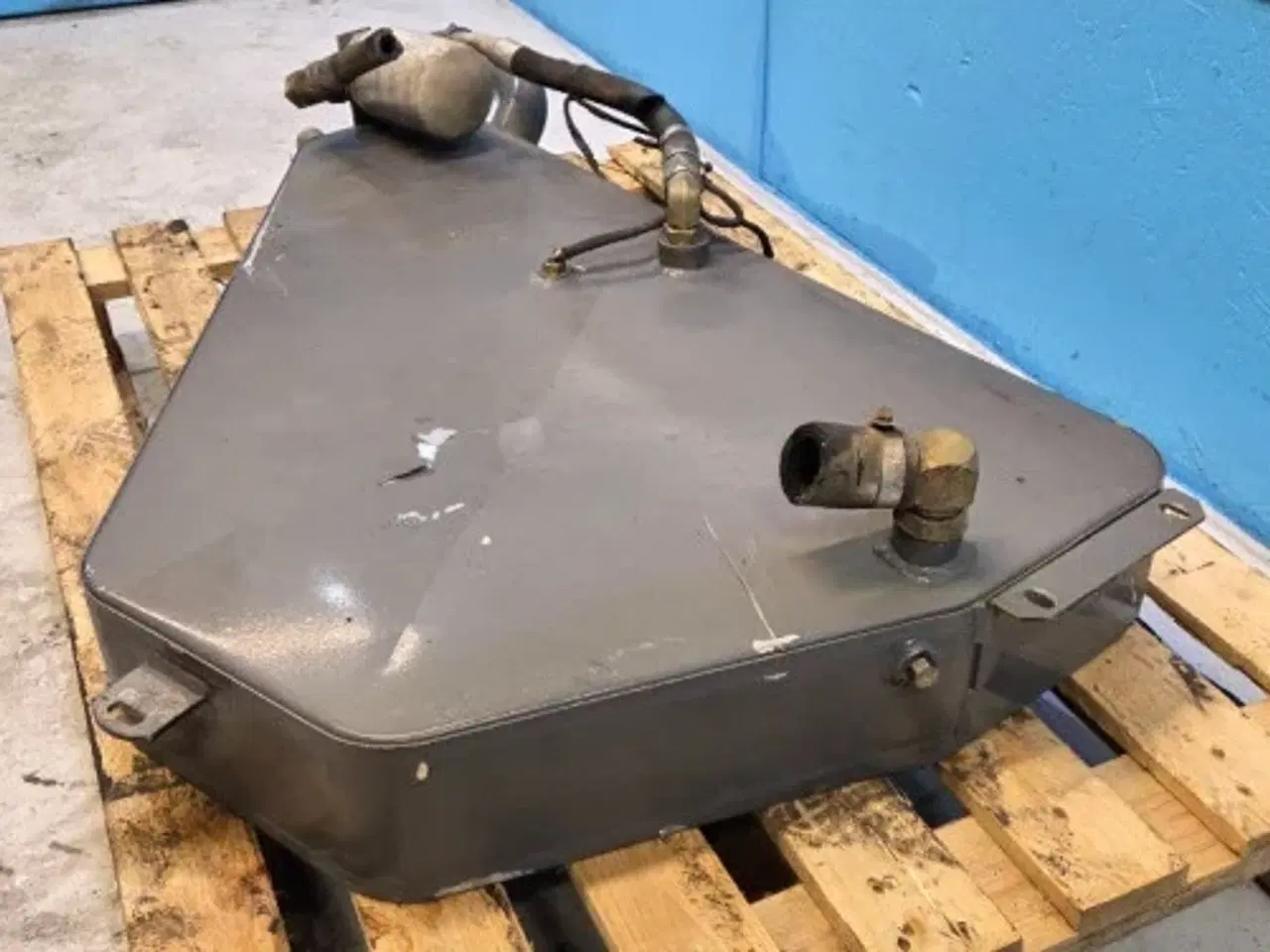 Billede 13 - Fendt 12130N Hydraulikolietank 700727373