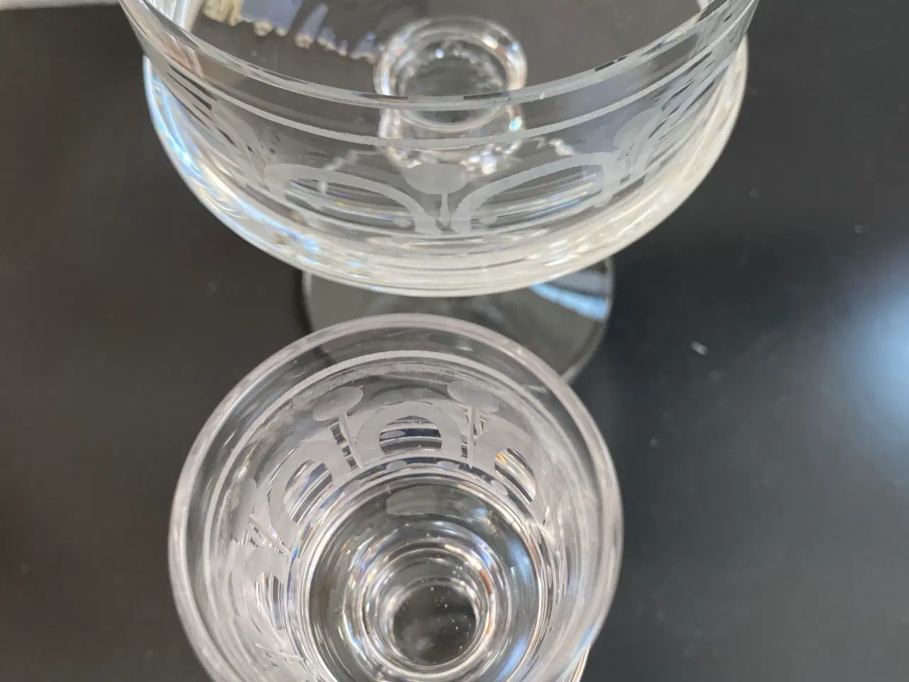 Billede 6 - Husar champagneskål og portvins glas Kosta Boda