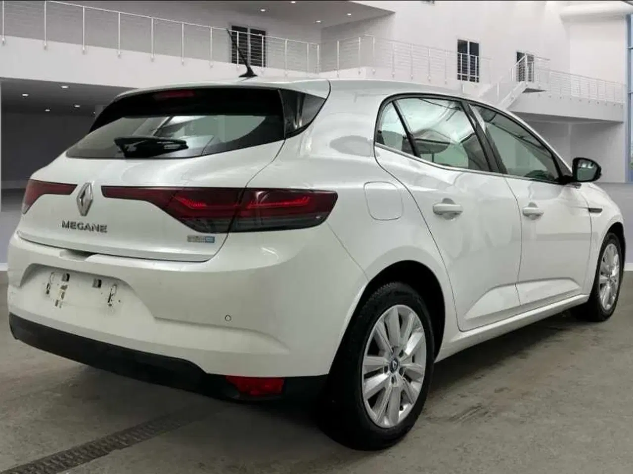 Billede 3 - Renault megane 1.6 Benzin plug ind 2022