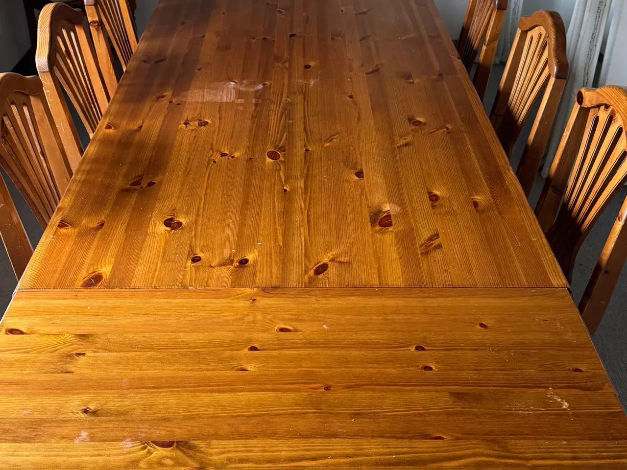 Billede 1 - Flot langbord med udtræks plader og 8 stole