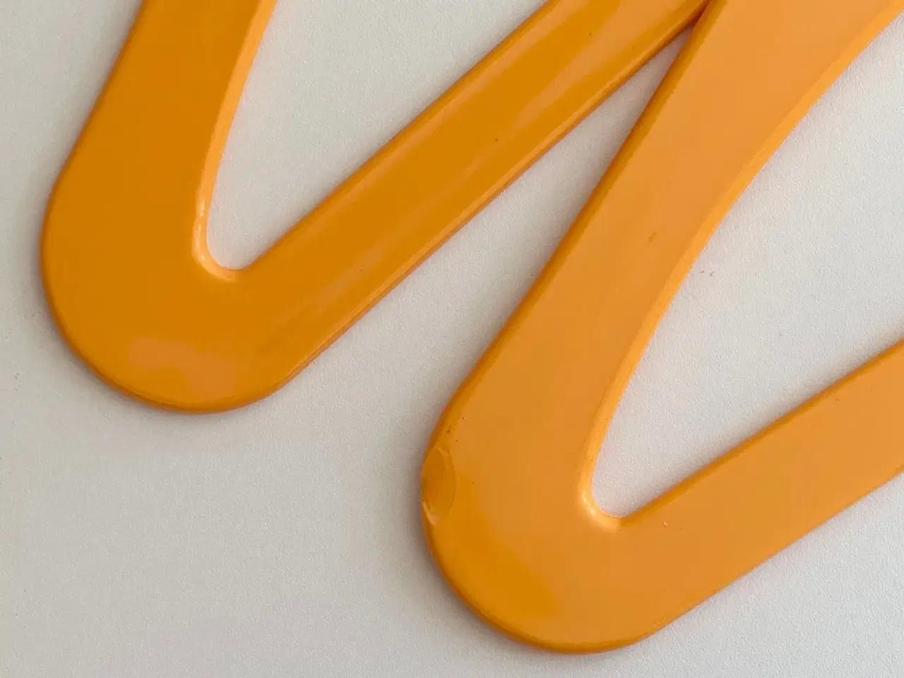 Billede 4 - Gule plastbøjler, 2 stk samlet