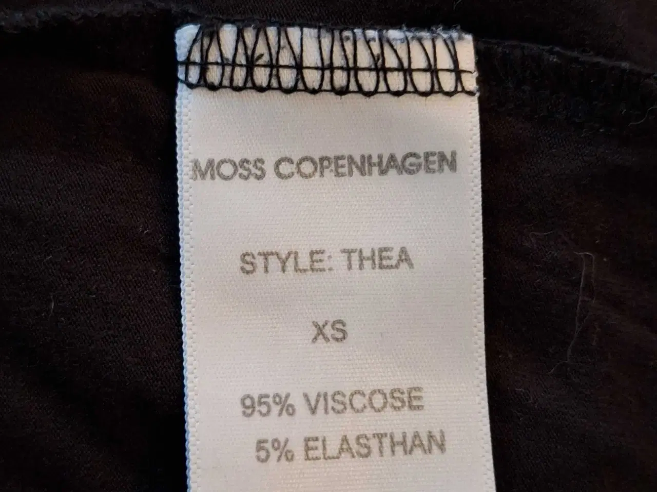 Billede 4 - Kjole med dyb ryg
