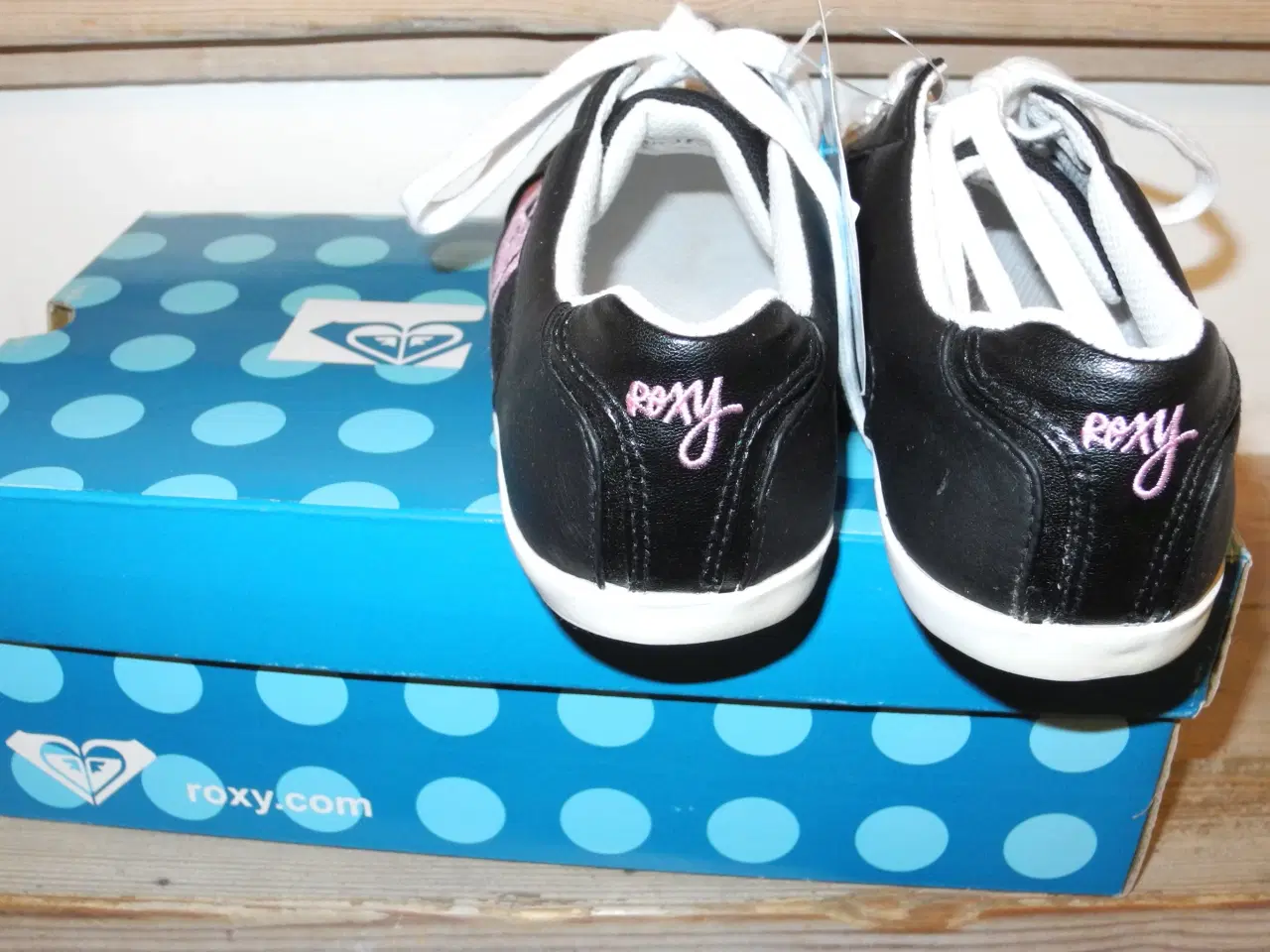 Billede 3 - Helt nye sorte Roxy sneakers