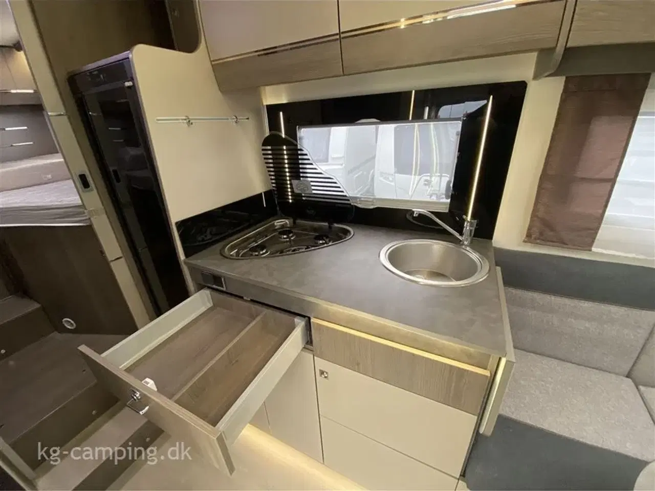 Billede 9 - 2020 - Chausson Titanium 767   Enkeltsenge og face to face siddegruppe